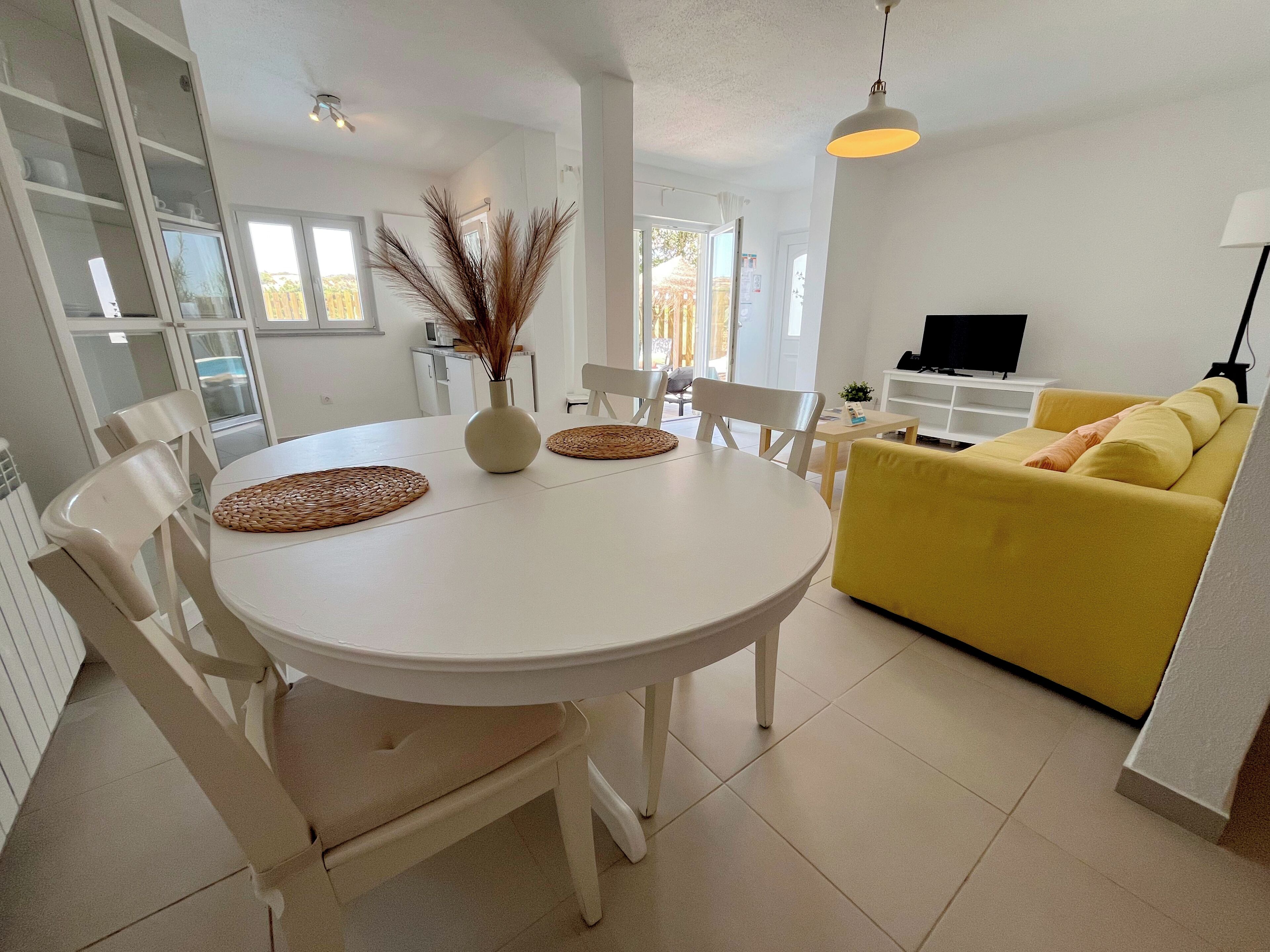 Villa, Terrasse, Poolseite | Wohnbereich