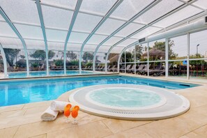 Indoor pool, outdoor pool, open 10:00 AM to 7:00 PM, pool loungers - Dune Pearl Villa - Private Spa - Exclusive Pool, Sauna & Beach Access - Duna Parque Resorts & Hotels (Odemira)