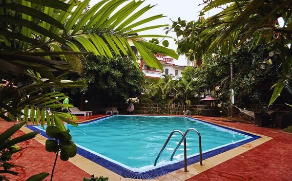 Piscine extérieure