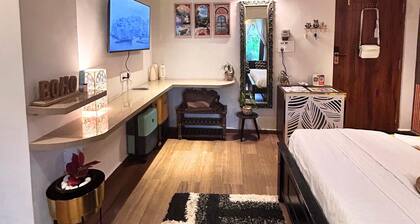 Lush by Boho Vacations- Arpora Forest Facing Studio With Swimming Pool & Kitchen