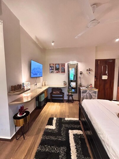 Lush by Boho Vacations- Arpora Forest Facing Studio With Swimming Pool & Kitchen