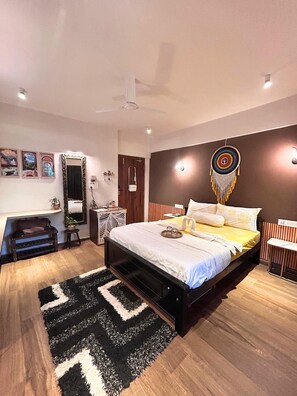 1 bedroom, in-room safe, iron/ironing board, free WiFi