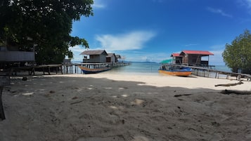 Privatstrand, weißer Sandstrand, Shuttle zum Strand