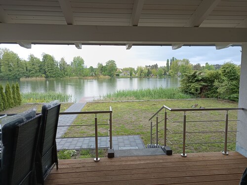 Vacation home by the lake with sauna