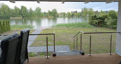 Ferienhaus am See mit Sauna