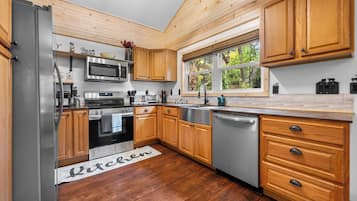 Microwave, oven, stovetop, dishwasher