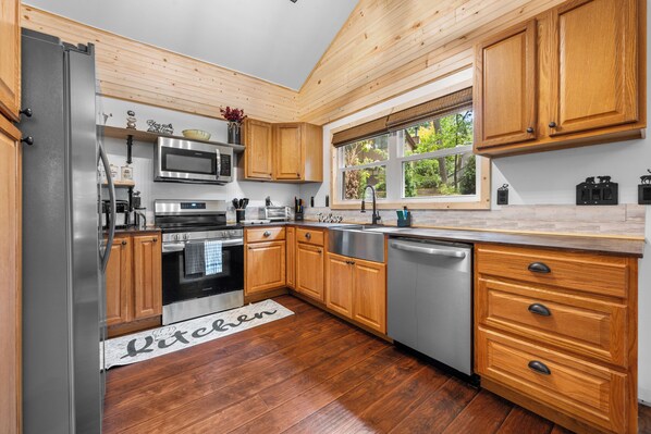 Microwave, oven, stovetop, dishwasher