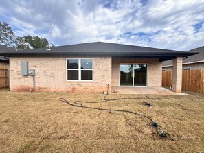 Exterior - Brand new 4-bedroom home in Stillwater-under 1 mile from Boone Pickens Stadium (Stillwater)