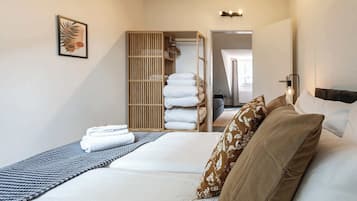 1 slaapkamer, een strijkplank/strijkijzer, wifi, beddengoed