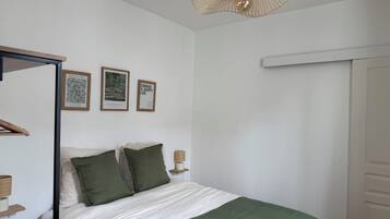 1 chambre, fer et planche Ă repasser, Wi-Fi, draps fournis