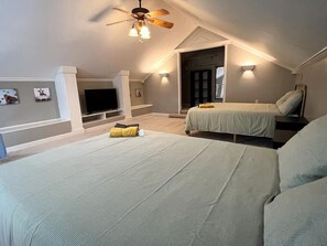 9 slaapkamers, een strijkplank/strijkijzer, gratis wifi, beddengoed