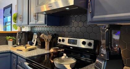 Hudson Hot Tub & Pet Escape