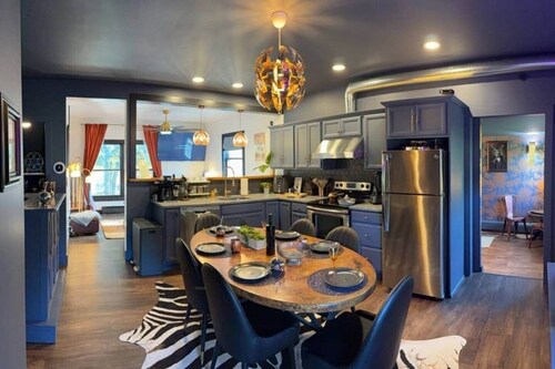 Hudson Hot Tub & Pet Escape