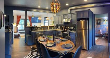 Hudson Hot Tub & Pet Escape