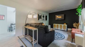 Smart TV, computer monitors