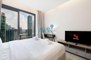 Iron/ironing board, WiFi, bed sheets