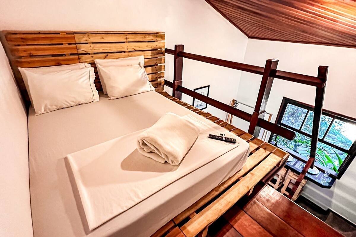Loft Encantado | Iron/ironing board (on request), WiFi (free)