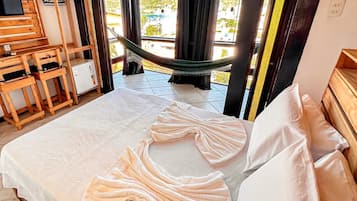 Suíte | Ferros/tábuas de passar roupa, Wi-Fi de cortesia