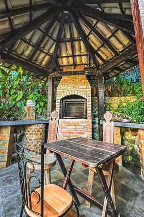 Suite | Outdoor dining - Villa Rustica (Arraial do Cabo)