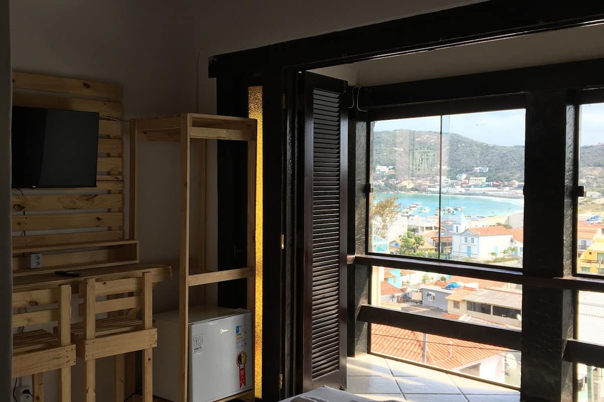 Iron/ironing board, free WiFi