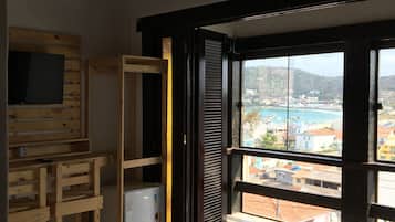 Iron/ironing board, free WiFi