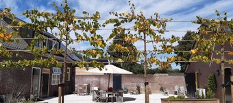 The Guest Room - B&B at 300 meters from the nature reserve Loonse and Drunense Dunes