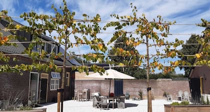 The Guest Room - B&B at 300 meters from the nature reserve Loonse and Drunense Dunes