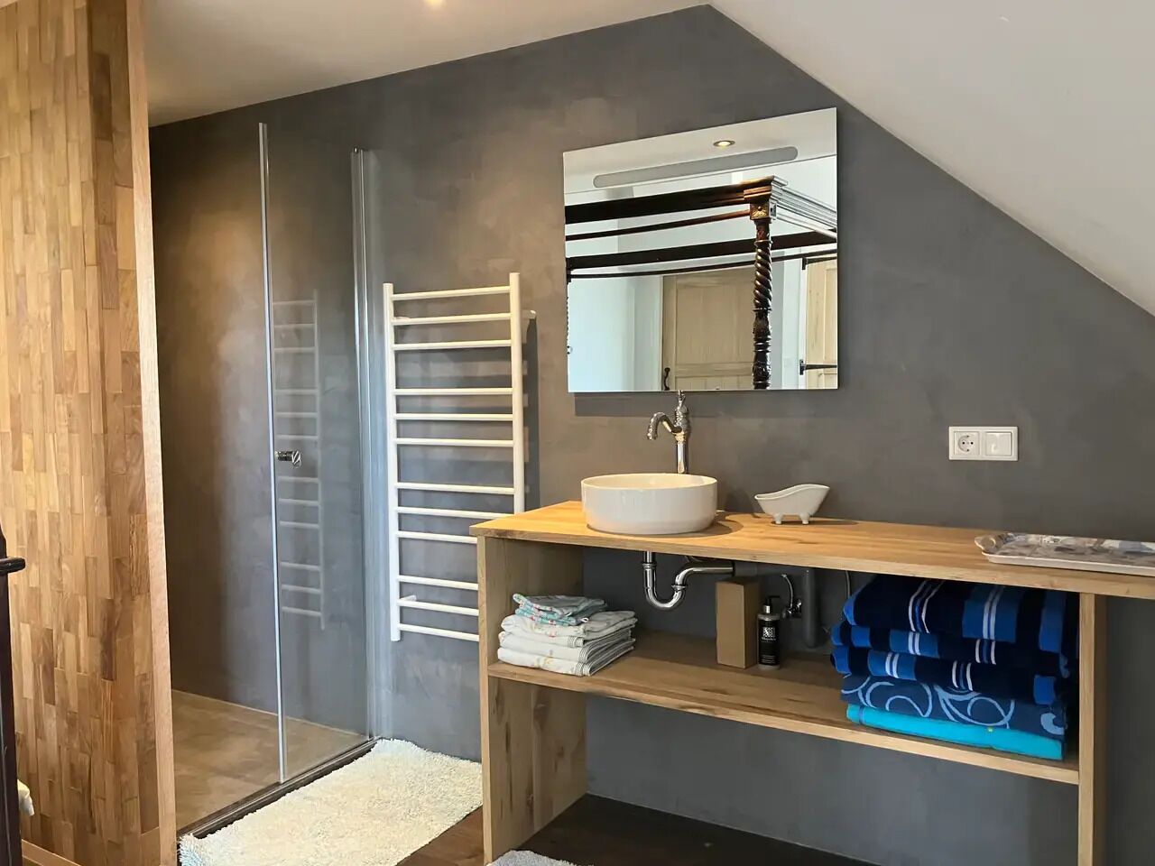 Handdoeken, zeep, toiletpapier