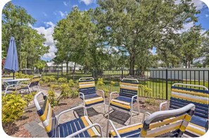 Terrace/patio - Comfortable cabin very close to Disney and tourism (pets welcome) (Kissimmee)