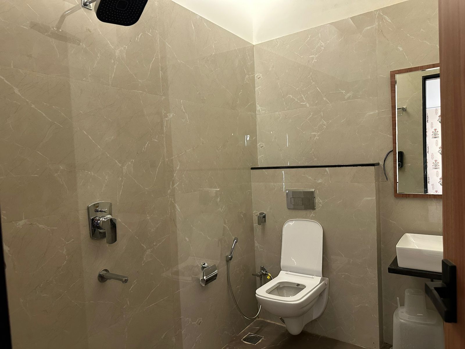 Shower, towels, soap, shampoo