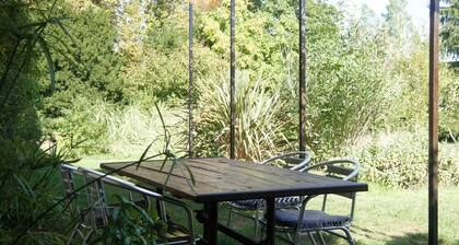 Chambre d'hĂŽte de campagne Ă la ville