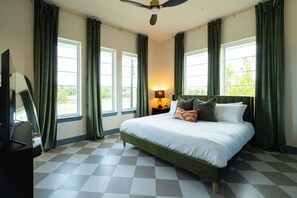 2 室のベッドルーム、デスク、アイロン / アイロン台、WiFi (無料)