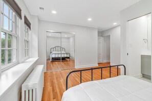 5 Schlafzimmer, Bügeleisen/Bügelbrett, WLAN, Bettwäsche