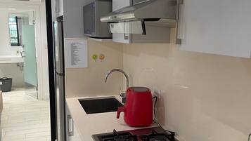 Mikrovågsugn, spishäll och diskmaskin