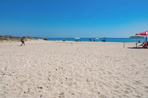 Villa Vanda - seafront - sleeps 6/8 - Costa rei