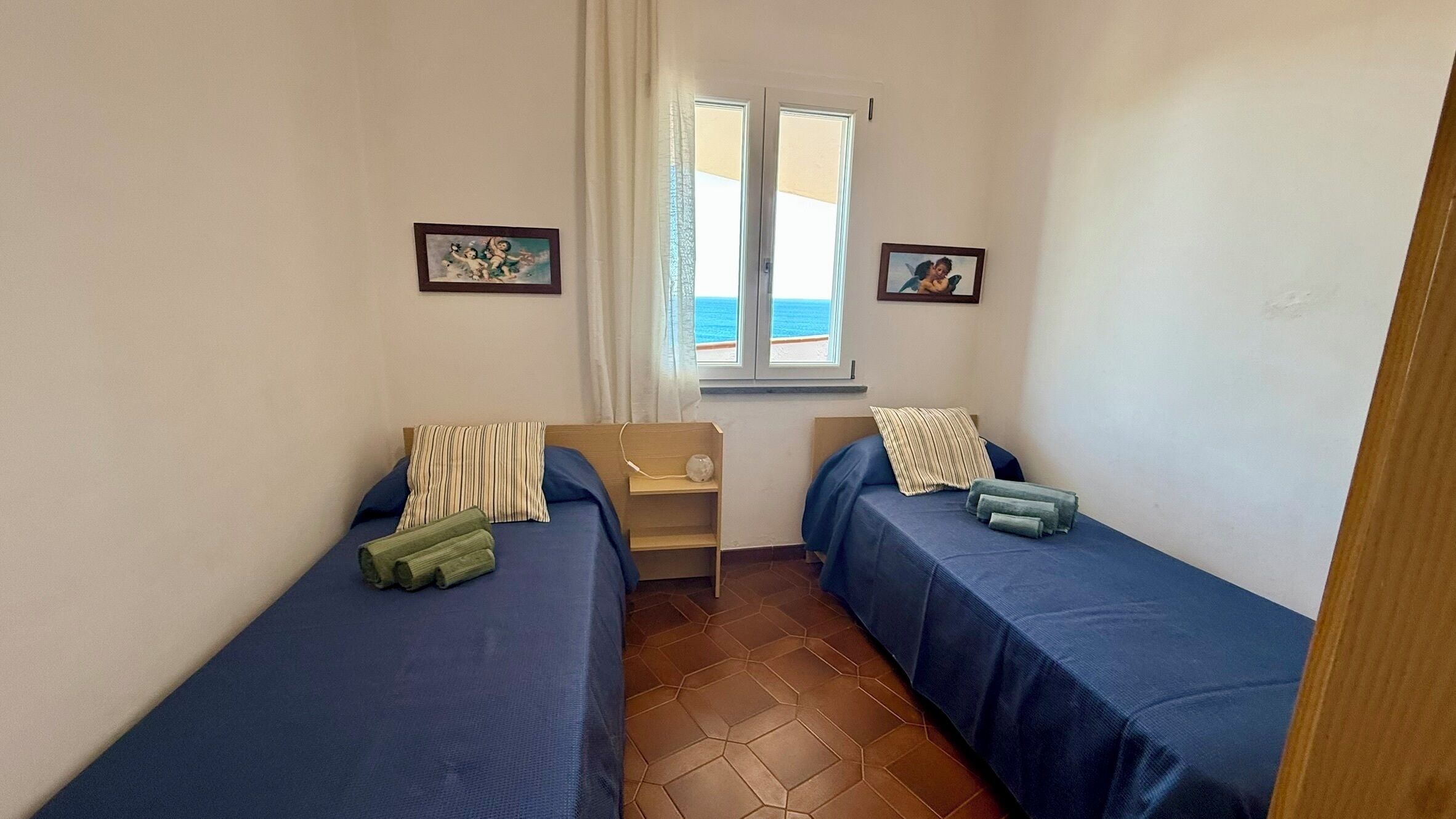 3 habitaciones y caja de seguridad en la habitación 