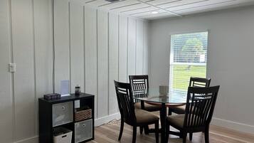 تناول الطعام