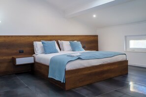 WiFi, bed sheets