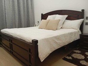 1 bedroom, iron/ironing board, free WiFi, bed sheets