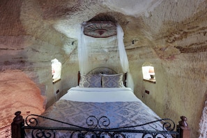 Hidden Library Magara Suite