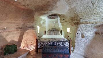 Hidden Library Magara Suite | Hochwertige Bettwaren, individuell eingerichtet, kostenlose Babybetten