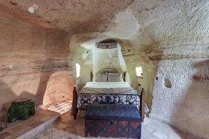 Hidden Library Magara Suite