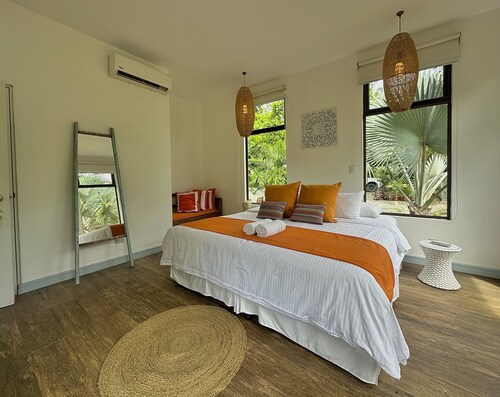 Deluxe Room in Punta Uva with AC & Pool • Selvatica