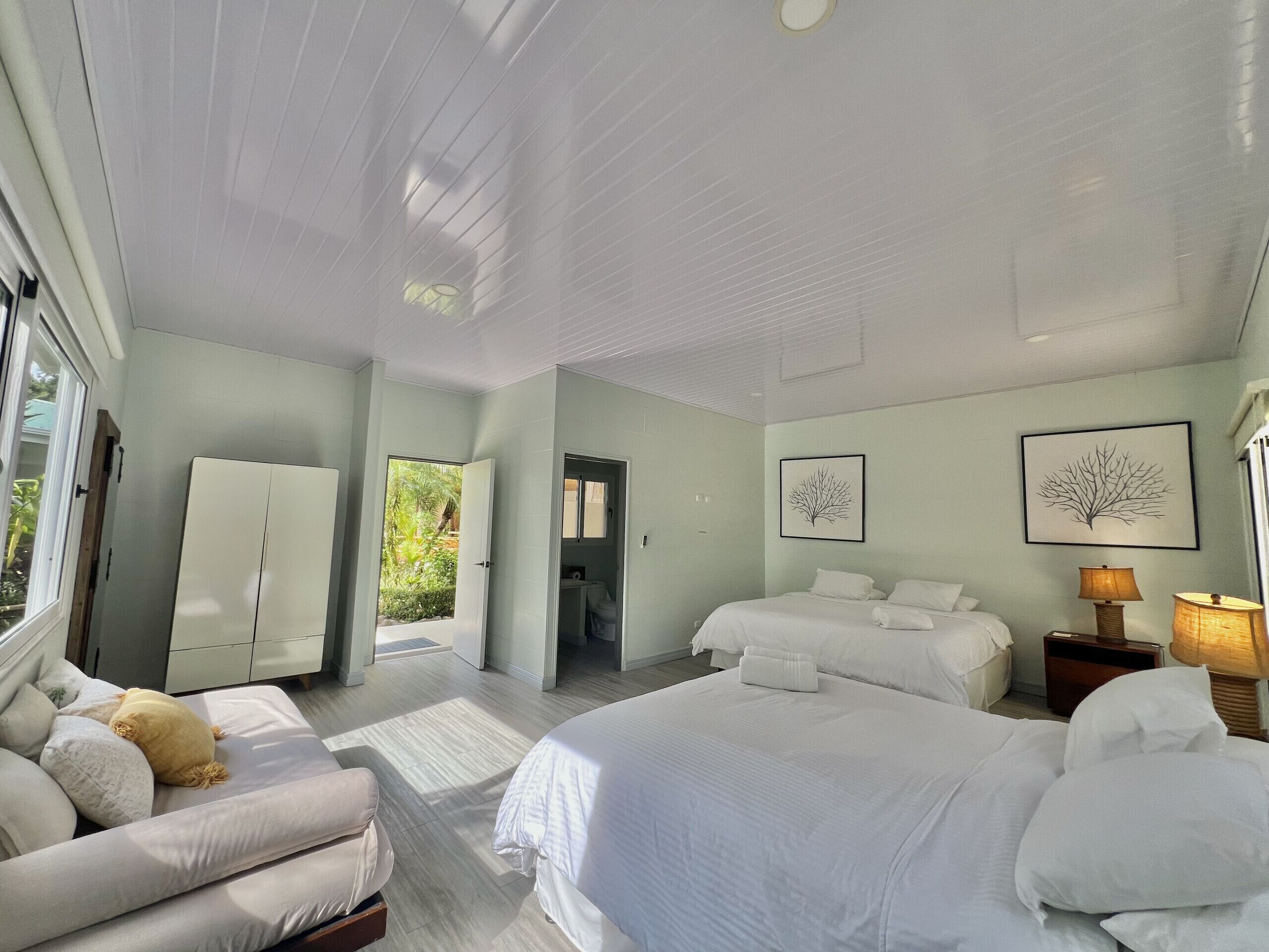 Free WiFi, bed sheets