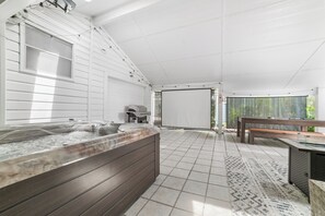 Tina de hidromasaje interior