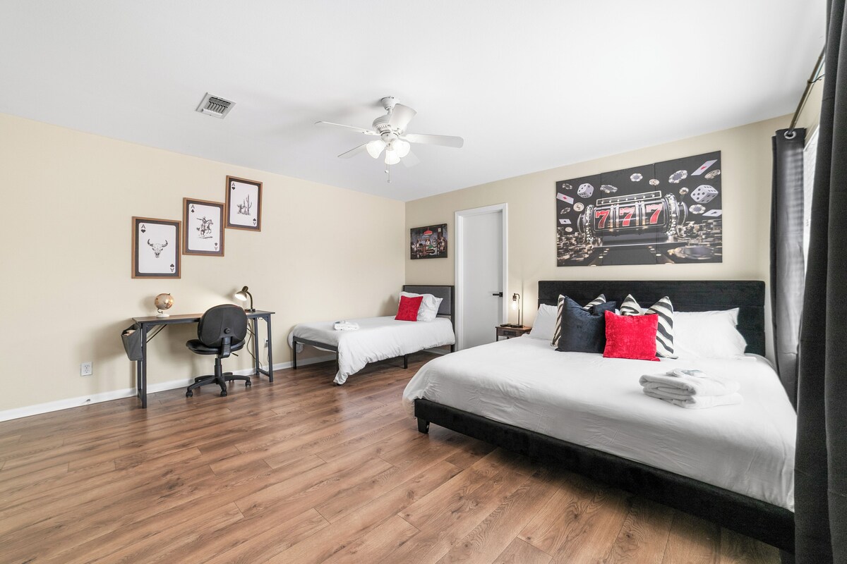 Photo 19 of Casa Grande ATX · Central Austin · Spacious 5BR Retreat w/ Hot Tub & Game Patio