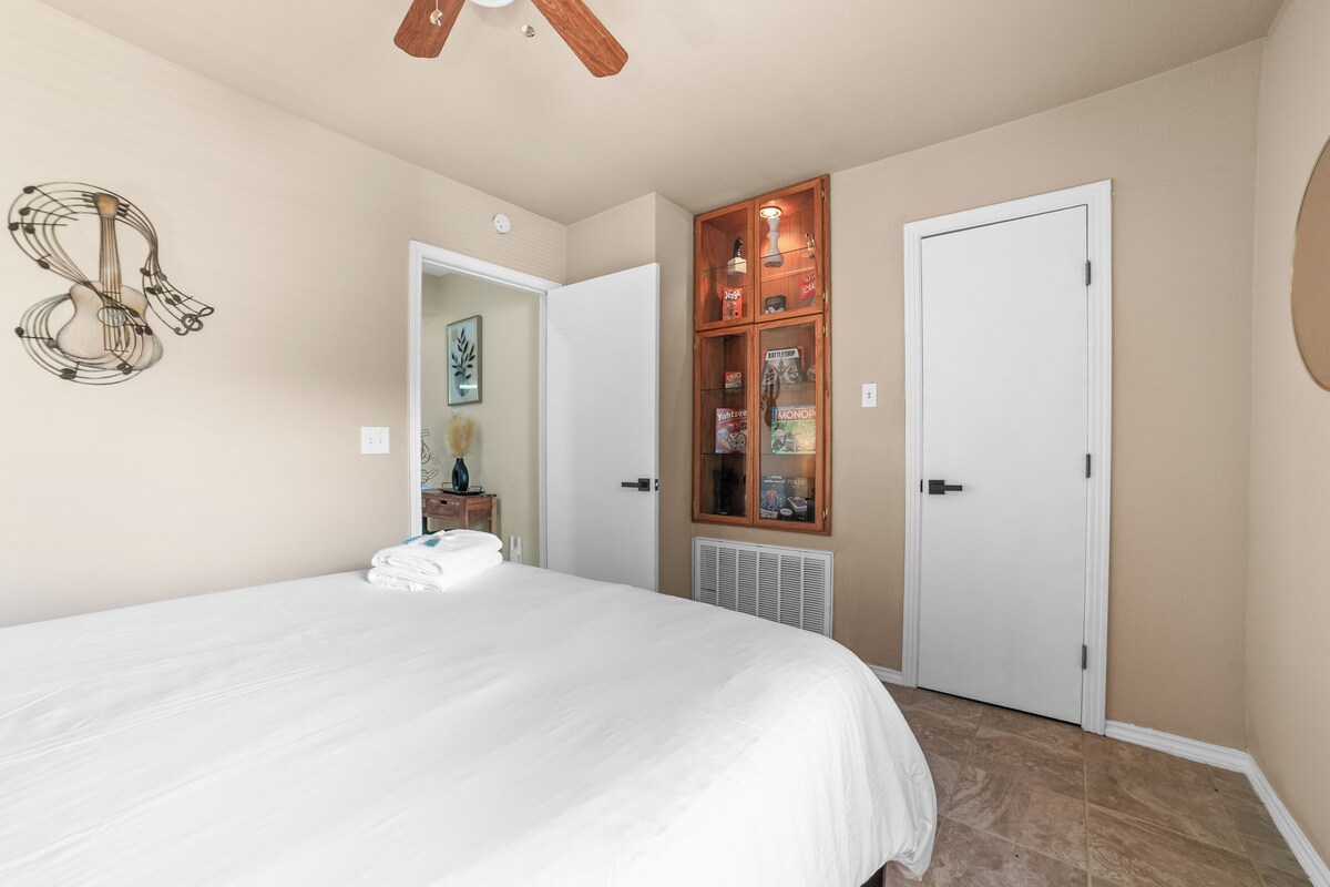 Photo 18 of Casa Grande ATX · Central Austin · Spacious 5BR Retreat w/ Hot Tub & Game Patio