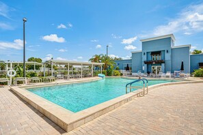 Beheizter Pool