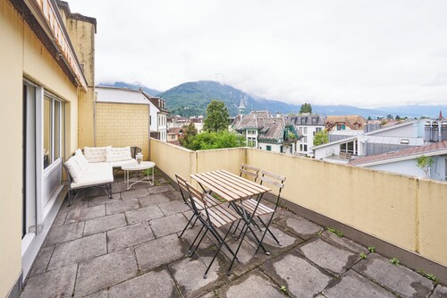 Stay Switzerland - Top of Interlaken Apartment