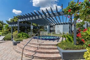 Pool - Apartment in Orlando: Golf Resort, Pool, and more! (Orlando)